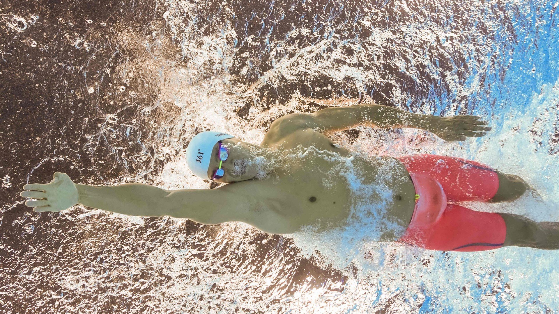 跨界传奇，从山西封锁到英超接管—福克斯的双面征服